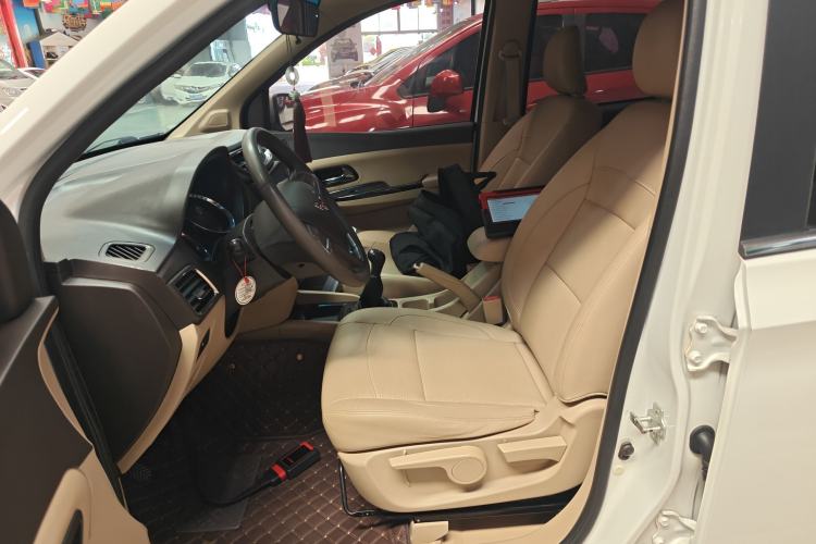 Used Wuling Hongguang 2015 1.5L S1 Comfort China V Standard Left Front Seat