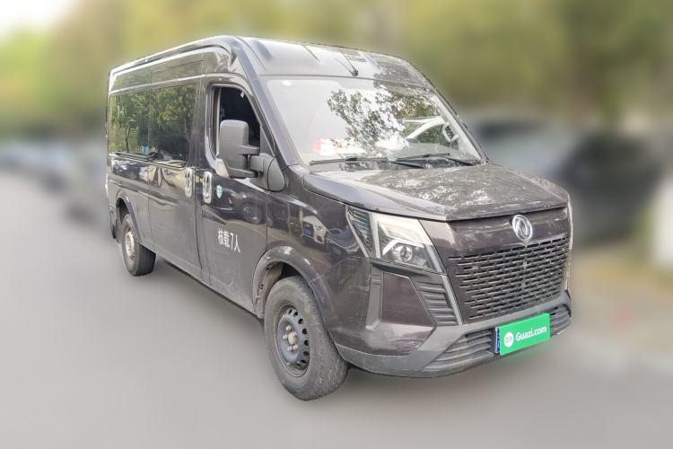 Used Dongfeng Yufeng 2023 V9+ 2.0T Manual Front-Wheel-Drive Multi-Function Mid-Roof Van with 7/8/9 Seats Front Right 45 Deg