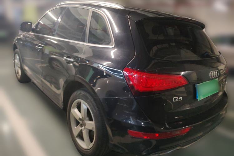 Used Audi Q5 2017 Plus 40 TFSI Ambition Model
