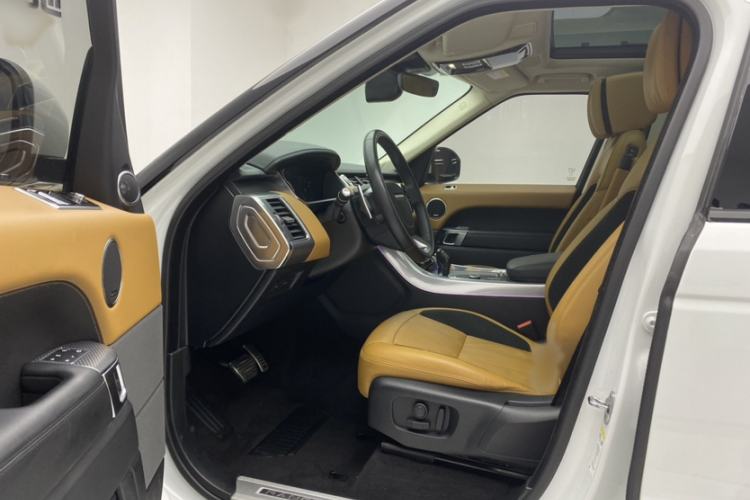 Used Land Rover Range Sport 2020 3.0 L6 HSE DYNAMIC Interior 2