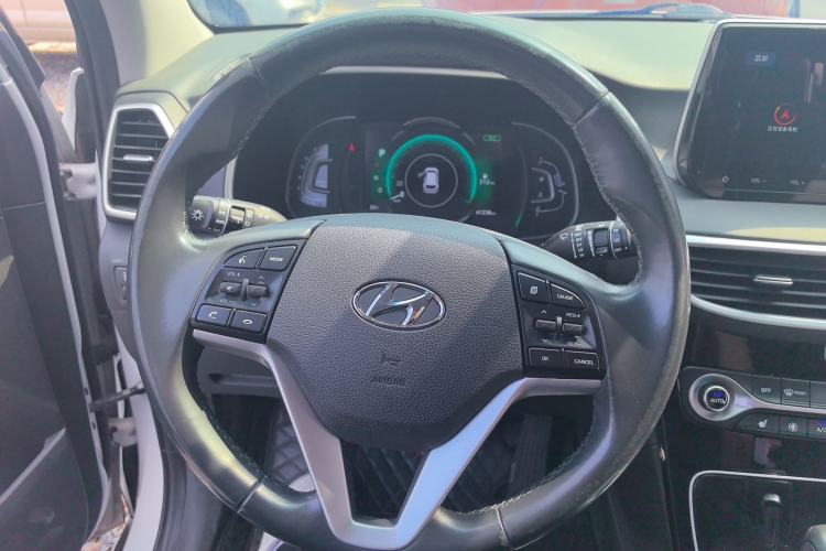 Used Hyundai Tucson 2019 280TGDi Dual-Clutch Two-Wheel Drive Smart Connect Version China VI Steering Wheel