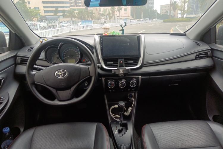 Used Toyota YARiS L Zhi Xuan 2016 Revised 1.5E CVT Charming Edition Center Console