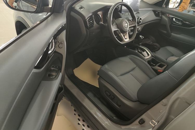 Used Nissan X-Trail 2025 Honor 2.0L Two-Wheel Drive Leading Edition