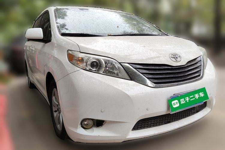 Used Toyota SIENNA 