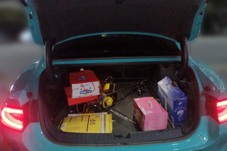 Used Xiaomi Auto SU7 2024 Four-Wheel-Drive Max Founder's Edition Trunk