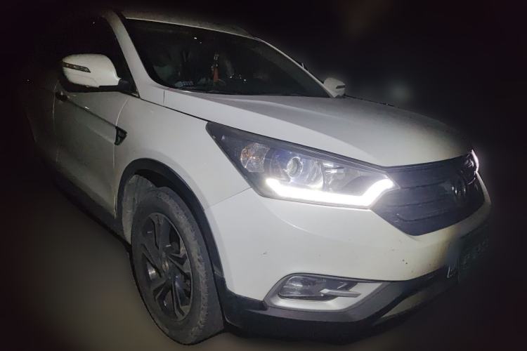 Used Dongfeng Aeolus AX7 2016 2.0L Automatic Zhiyi Trim