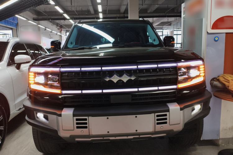 Used Formula Leopard 5 2023 Navigator Edition
