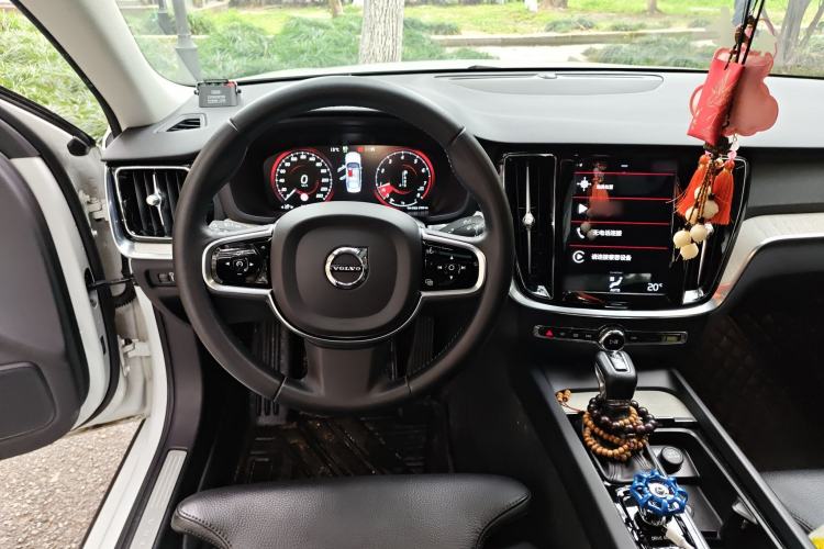 Used Volvo S60 2021 T4 Zhiyuan Luxury Edition
