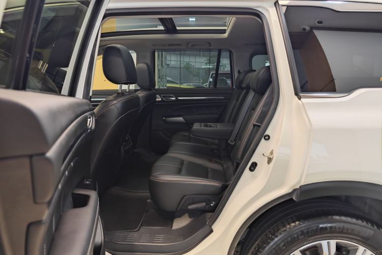 Used GAC Trumpchi GS8 2020 390T Two-Wheel Drive Luxury Smart Connectivity Version (7 Seats) Interior 9