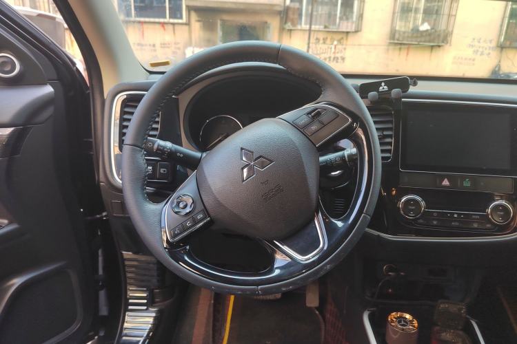 Used Mitsubishi Outlander 2020 2.0L Two-Wheel Drive Enjoyment Version 5 Seats
