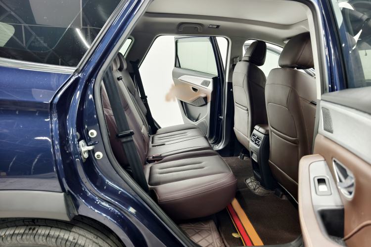 Used JETOUR X90 PLUS 2023 2.0T DCT Castle 7-Seater Interior 3