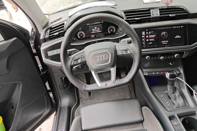 Used Audi Q3 Sportback 2023 40 TFSI Fashion Model Steering Wheel