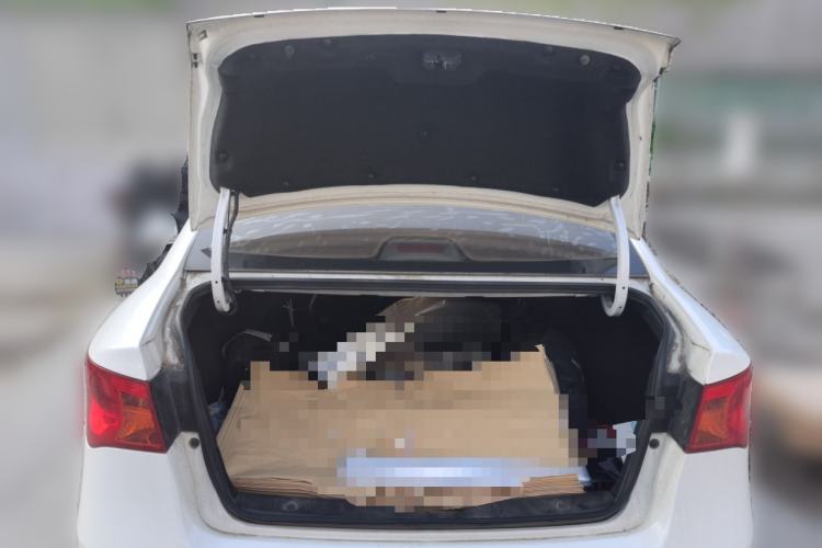 Used Roewe 350 2014 1.5L Automatic Xunda Edition Trunk