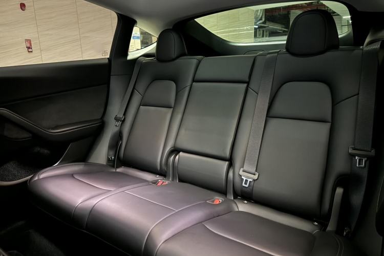 Used Tesla Model Y 2024 Rear-Wheel-Drive Version Interior 11