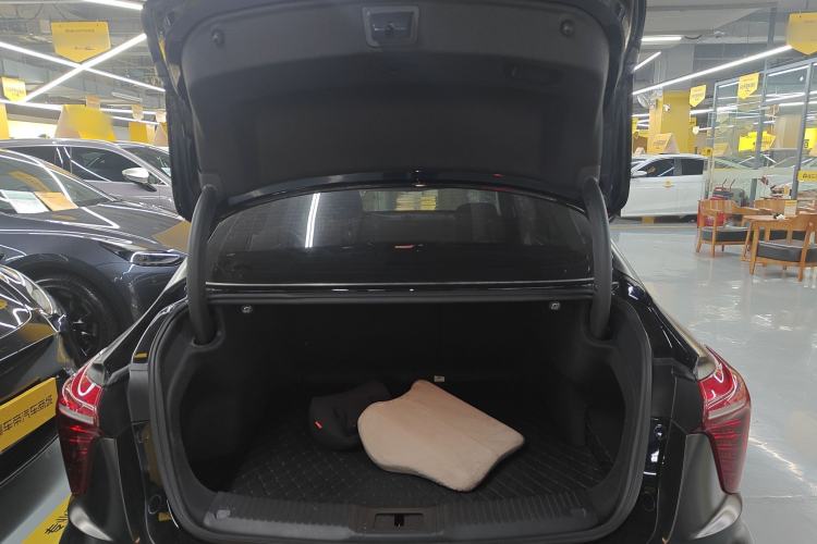 Used Hongqi H5 2024 1.5T DCT Smart Connect Flagship Edition
