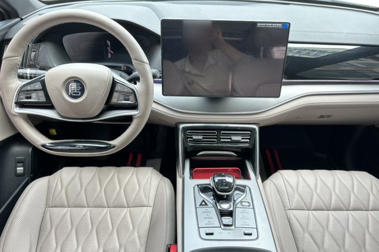 Used BYD Tang New Energy 2024 DM-p Glory Edition 215KM All-Wheel-Drive Premium Model Interior 4