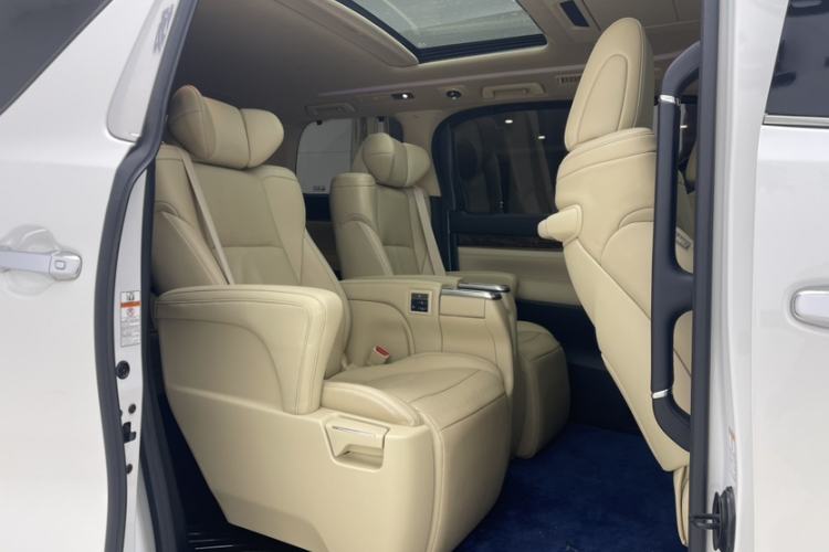 Used Toyota Alphard 2020 Dual-Engine 2.5L Luxury Edition