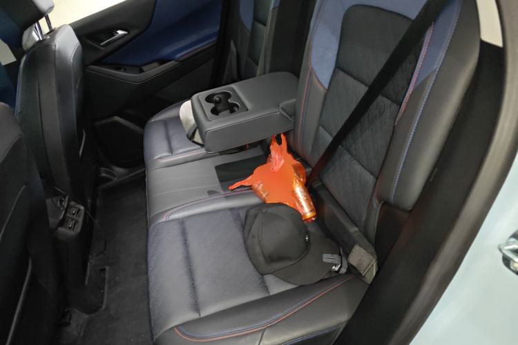 Used Chevrolet Equinox Plus 2024 102km RS Ultimate Edition Left Rear Seat