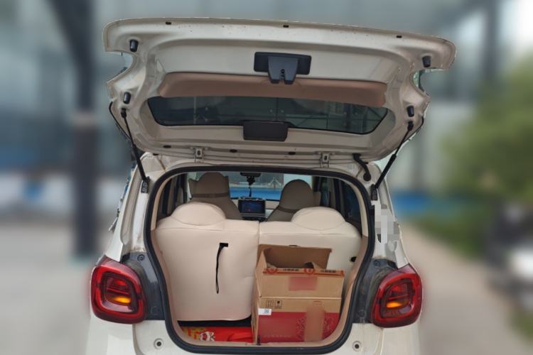 Used Wuling Hongguang MINIEV 2025 Four-Door Version Premium Edition Trunk