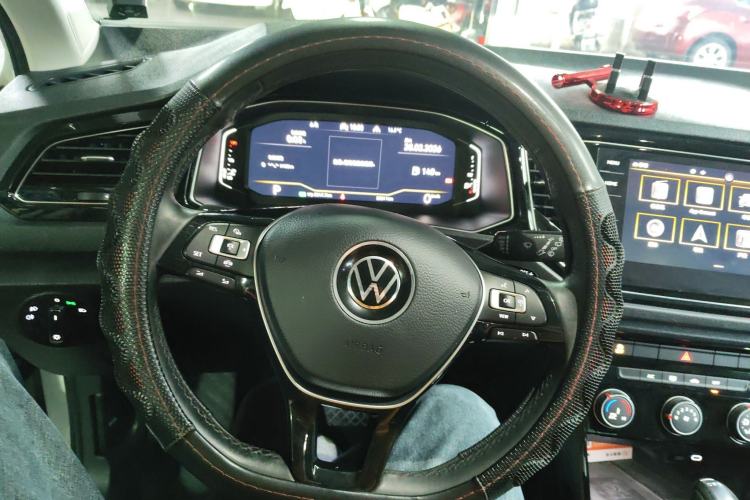 Used Volkswagen T-ROC 2021 280TSI DSG Two-Wheel Drive Comfort Connect Edition