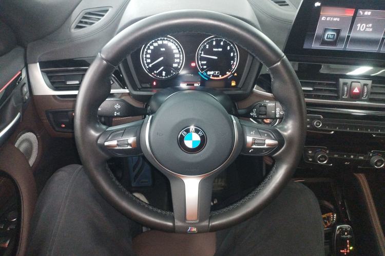 Used BMW X2 2021 sDrive25i Leading Model M Off-Road Package Steering Wheel