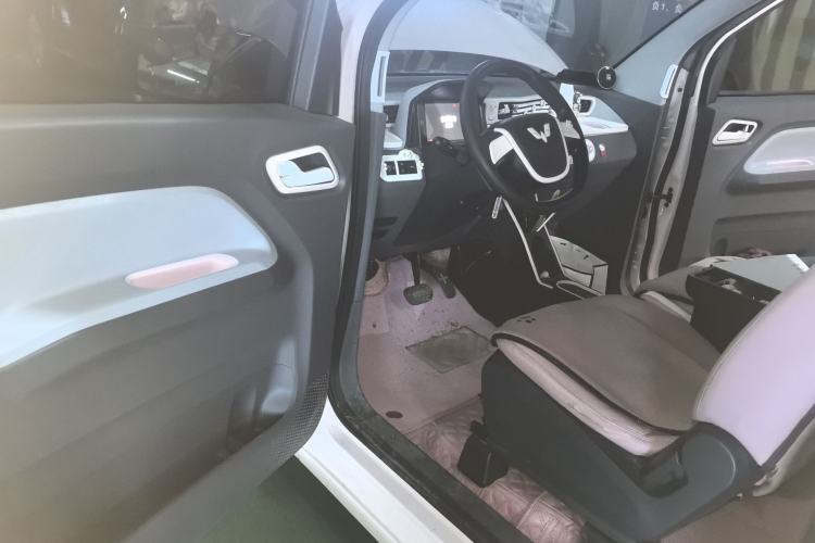 Used Wuling Hongguang MINIEV 2021 Macaron Fashion Edition Lithium-Ion Battery Driver Seat