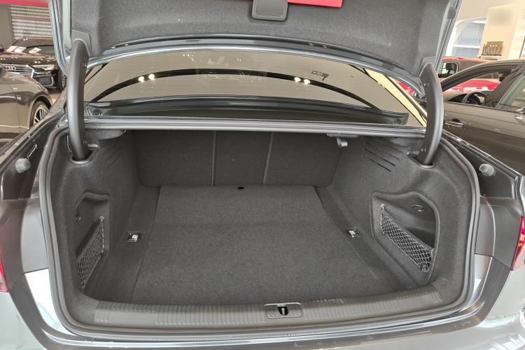 Used Audi A4L 2024 40 TFSI Luxury Dynamic Edition
