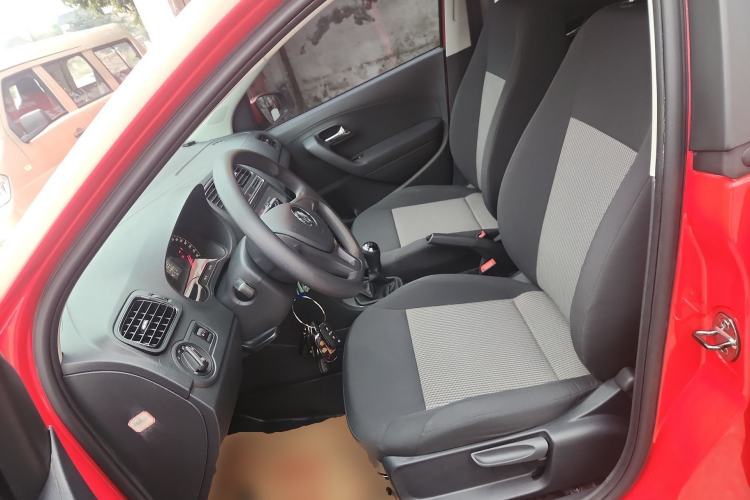 Used Volkswagen Polo 2016 1.4L Manual Fashion Model