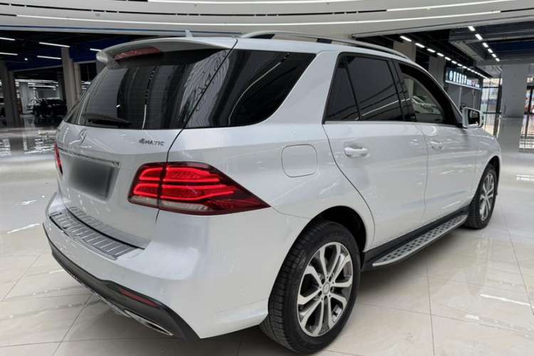 Used Mercedes-Benz GLE 2017 GLE 320 4MATIC Luxury Model
