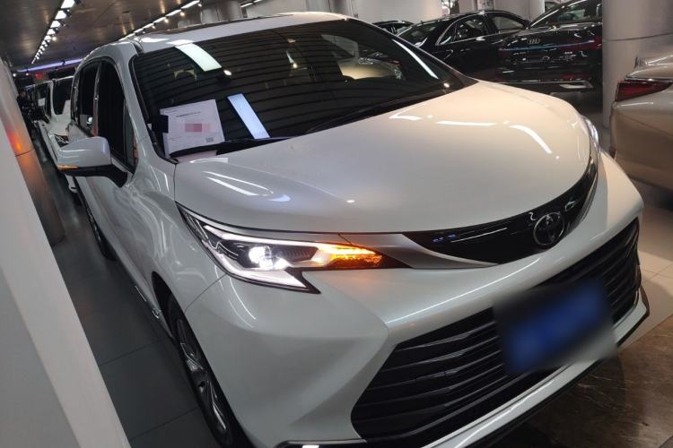 Used Toyota Sienna 2024 2.5L Hybrid Four-Wheel Drive Prestige Edition