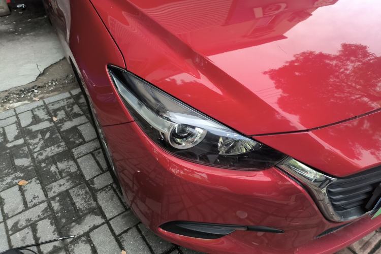 Used Mazda 3 Axela 2019 Cloud-Control Edition Hatchback 1.5L Automatic Comfort Model China VI Standard Right Front Headlight