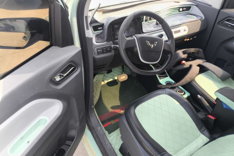 Used Wuling Hongguang MINIEV 2021 Macaron Premium Model – Lithium Iron Phosphate Driver Seat