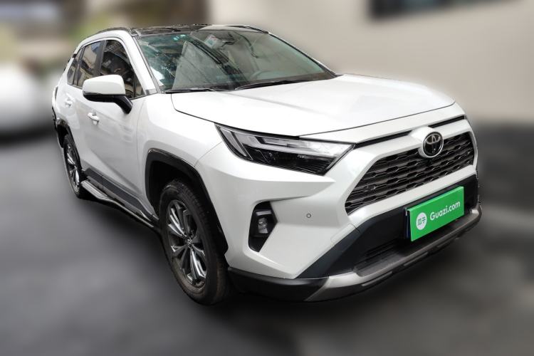 Used Toyota RAV4 2024 2.0L CVT Two-Wheel Drive Fashion Plus Edition Front Right 45 Deg