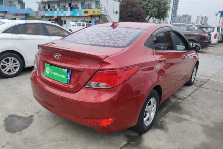 Used Hyundai Verna (older generation) 2016 1.4L Manual Smart GLS Trim Rear Right 45 Deg