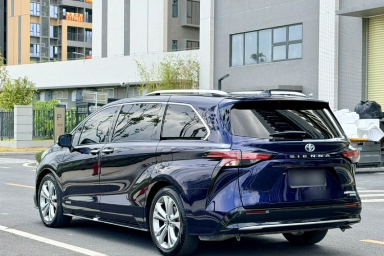 Used Toyota SIENNA 2021 2.5L Hybrid Ultimate Edition Exterior 8