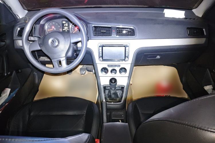 Used Volkswagen Lavida 2013 Restyled Classic 1.6L Manual Comfort Edition
