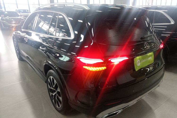 Used Mercedes-Benz GLC 2023 Facelift GLC 260 L 4MATIC Dynamic Version 5 Seats
