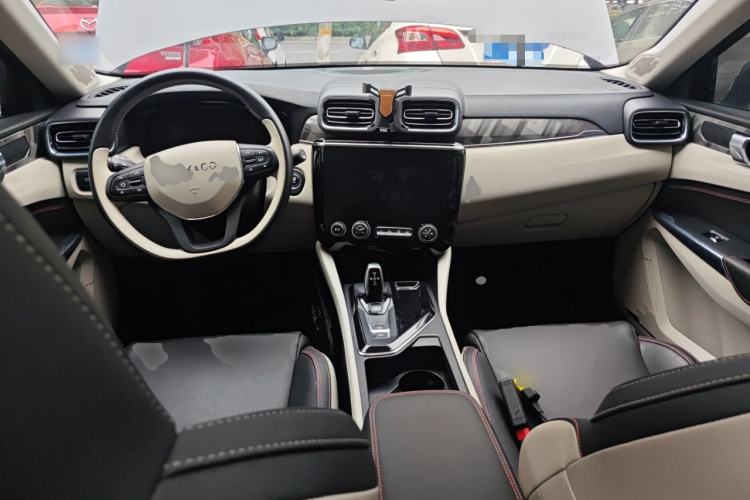 Used Lynk & Co 02 2018 1.5T DCT Two-Wheel Drive Zhaoban China V Standard Center Console