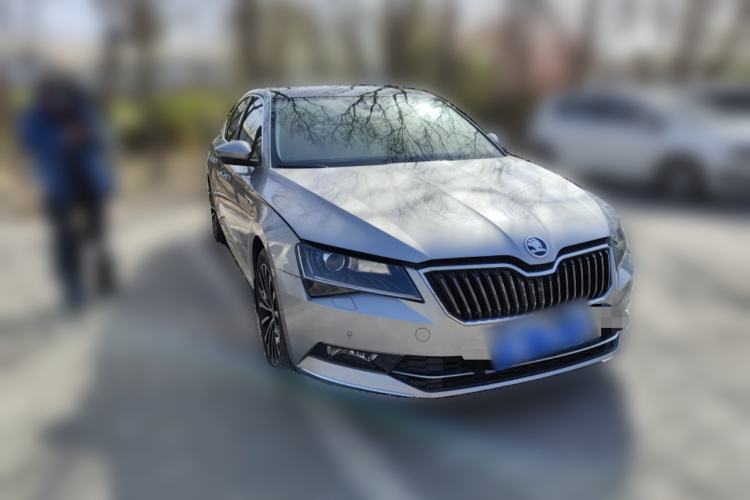 Used Skoda Superb 2016 TSI330 DSG Smart Drive Edition Front Right 45 Deg