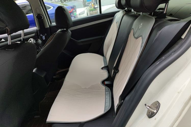 Used Volkswagen Lavida 2015 1.6L Automatic Fashion Edition Left Rear Seat