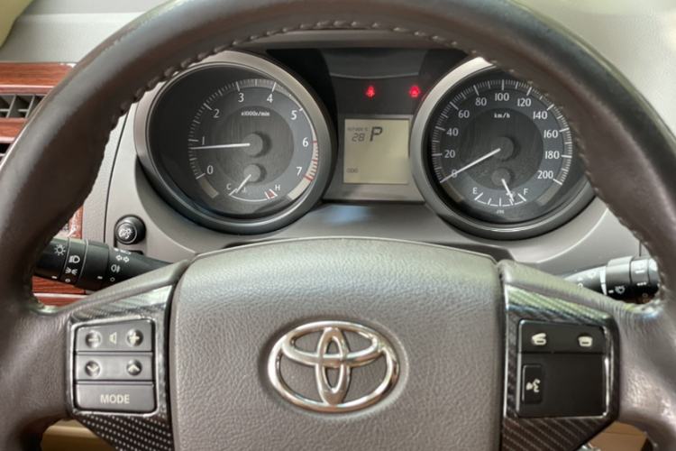 Used Toyota Prado  Interior 7
