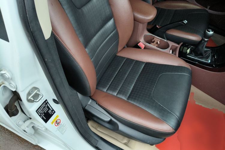 Used BYD Surui 2015 Revised Version 1.5L Manual Luxury Edition