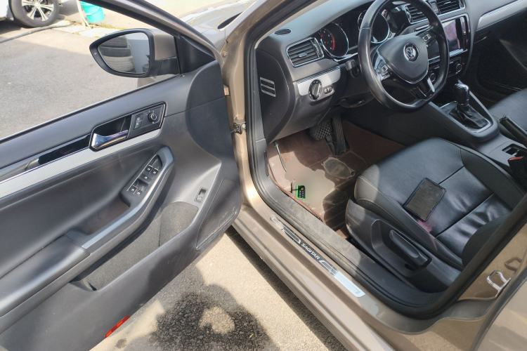 Used Volkswagen Sagitar 2017 1.6L Automatic Comfort Model Driver Seat