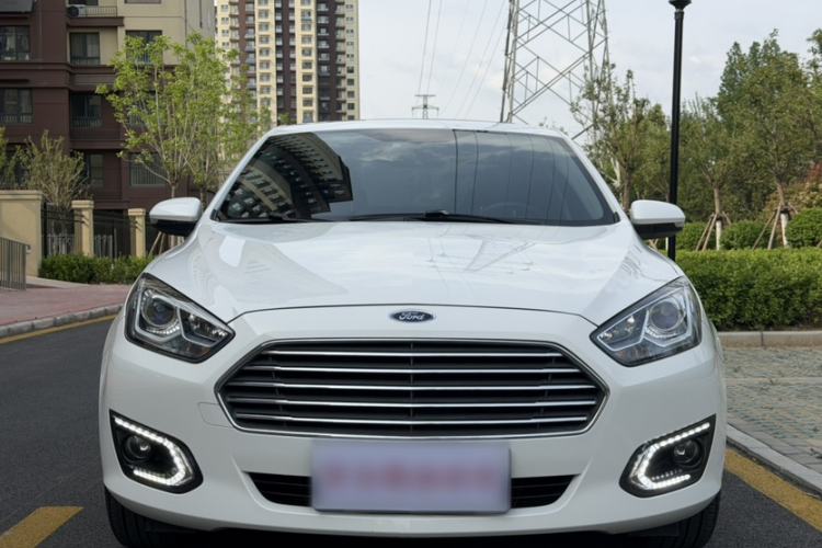 Used Ford Escort 2017 Happiness Edition 1.5L Automatic Fashion Version Exterior 5