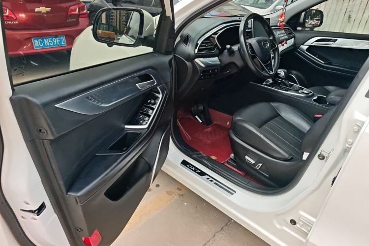 Used Soueast DX7 2018 Prime 1.8T DCT Prestige Model China V Standard Driver Seat