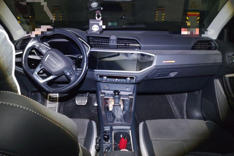 Used Audi Q3 2021 40 TFSI Fashion Dynamic Model
