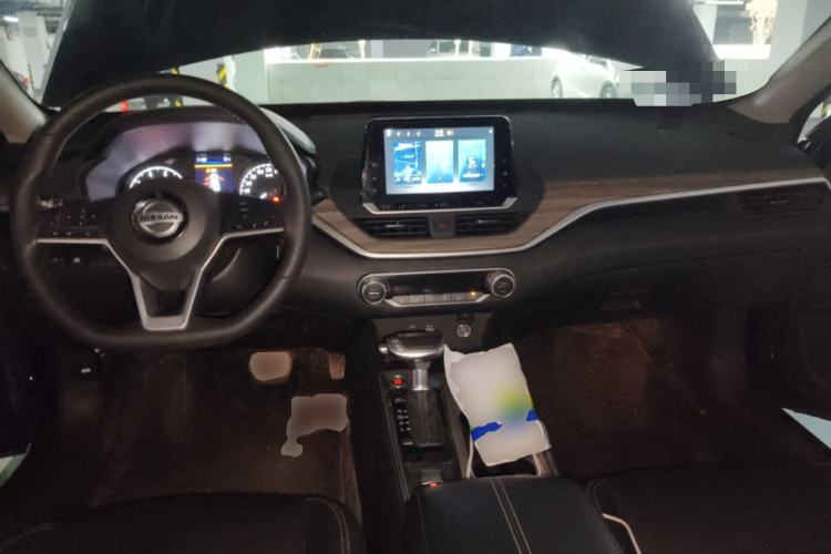 Used Nissan Teana 2021 2.0L XL Comfort Edition Center Console