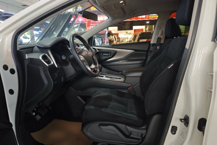 Used Nissan Murano 2021 2.5L XE Two-Wheel Drive Elite Edition Interior 1