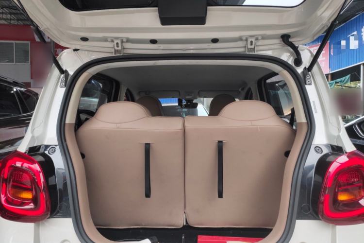 Used Wuling Hongguang MINIEV 2025 Four-Door Version Advanced Edition Trunk