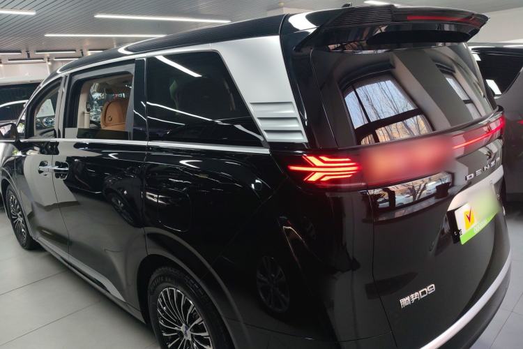 Used Denza D9 2024 DM-i 980 Four-Wheel Drive Prestige Model
